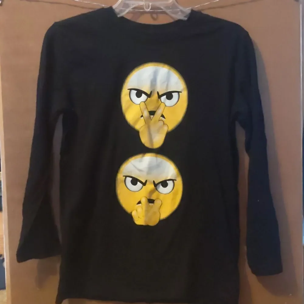 Children's place emoji shirt size XL